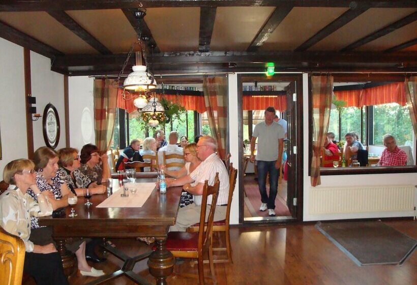 Cronin S Guesthouse Bed & Breakfast