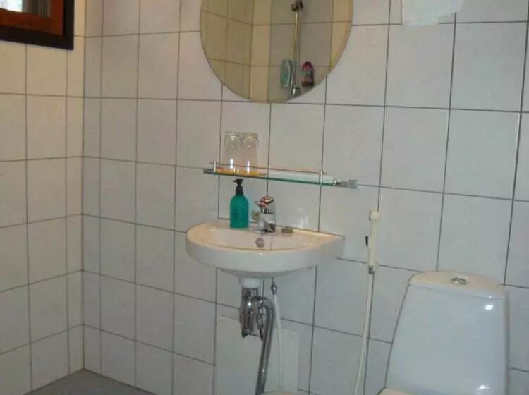 Cronin S Guesthouse Bed & Breakfast