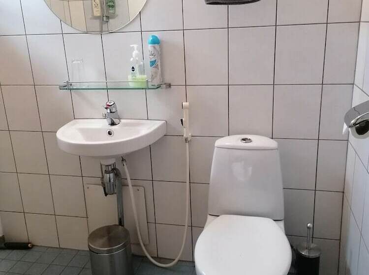 Cronin S Guesthouse Bed & Breakfast