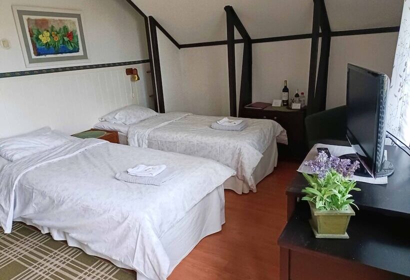 Cronin S Guesthouse Bed & Breakfast