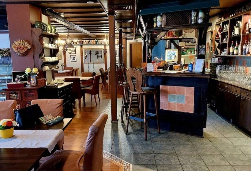 Cronin S Guesthouse Bed & Breakfast