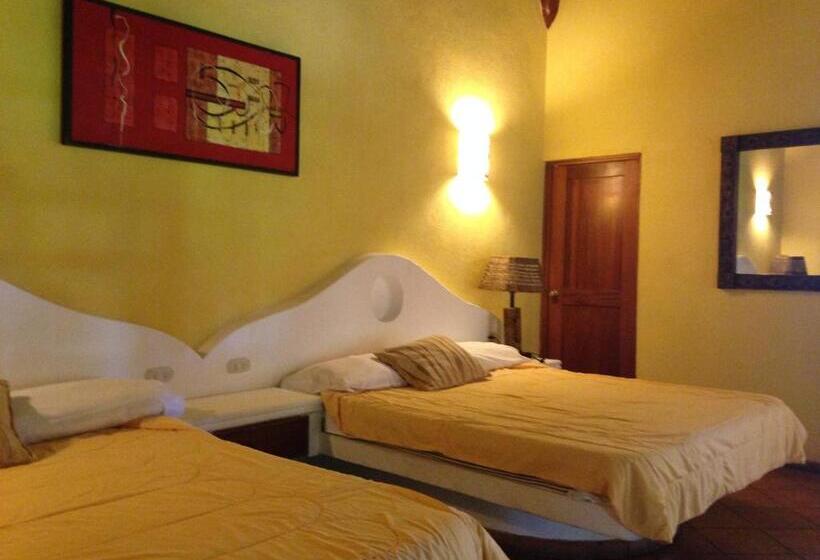 هتل Dos Mundos Pacific Resort