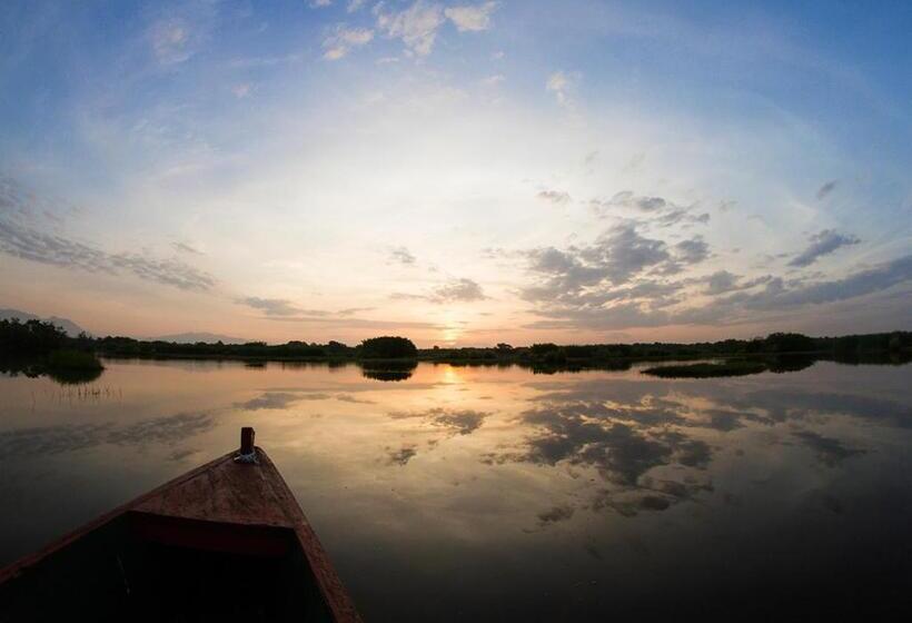 هتل Dos Mundos Pacific Resort