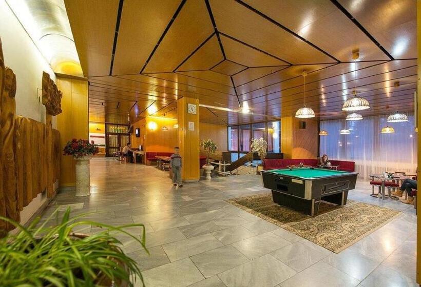 בית מלון כפרי Sorea Marmot