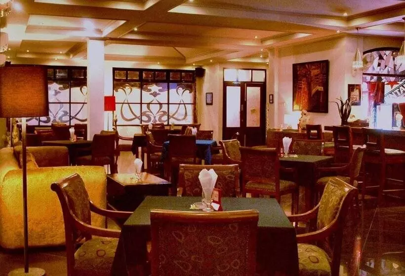 Hotel The Gecho Inn Town