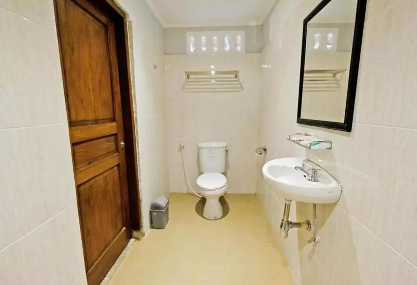 The Nalaya Hotel & Resto