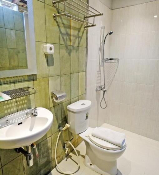 The Nalaya Hotel & Resto