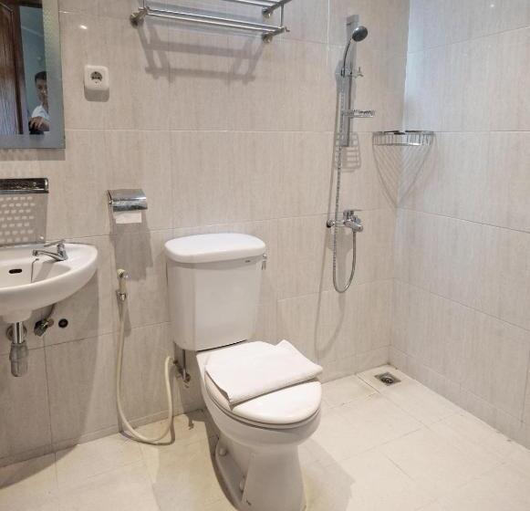 The Nalaya Hotel & Resto