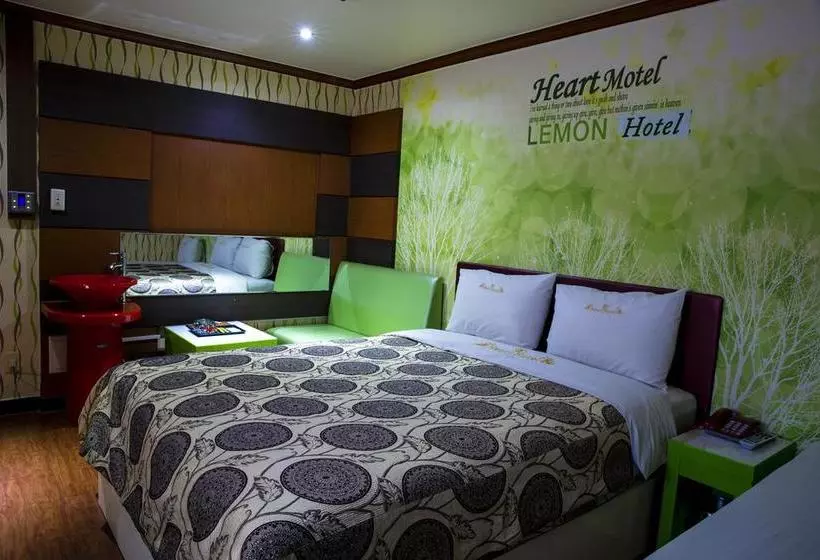 Theme Motel