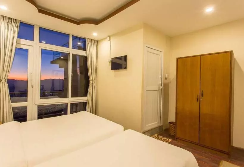 Ratna Giri Resort