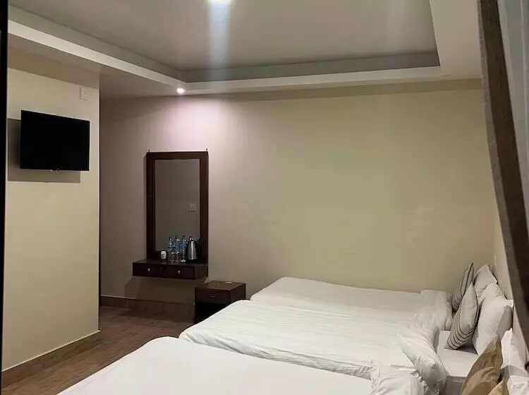 Ratna Giri Resort