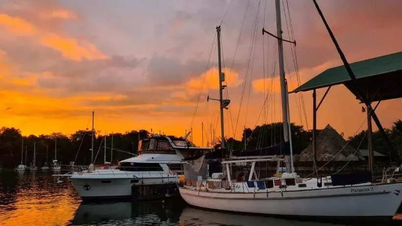استراحتگاه Mar Marine Yacht Club