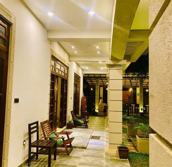 リゾートホテル Plantation Surf Inn & Restaurant