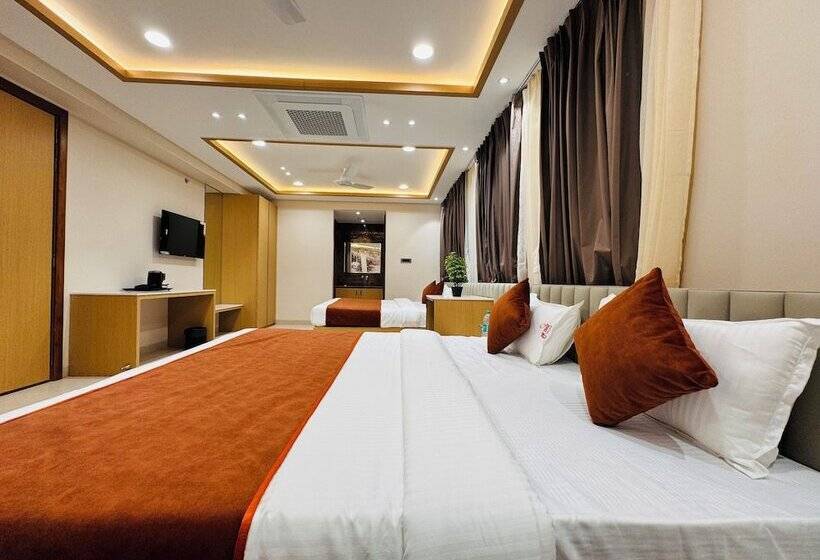 Отель Satya Shree