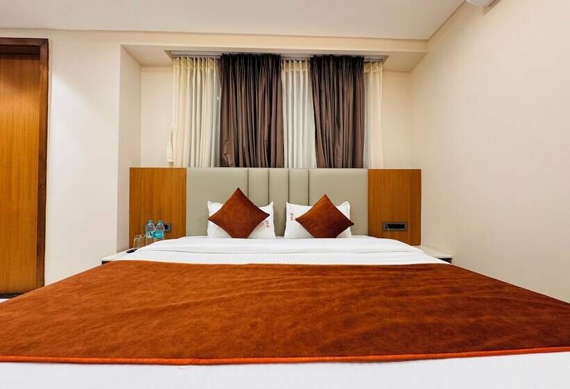 Отель Satya Shree