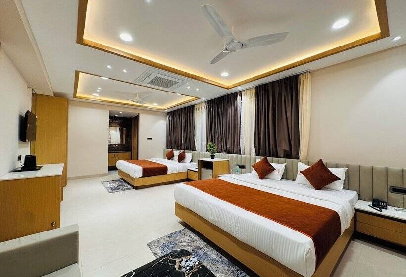 Отель Satya Shree