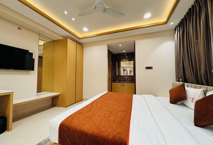 Отель Satya Shree