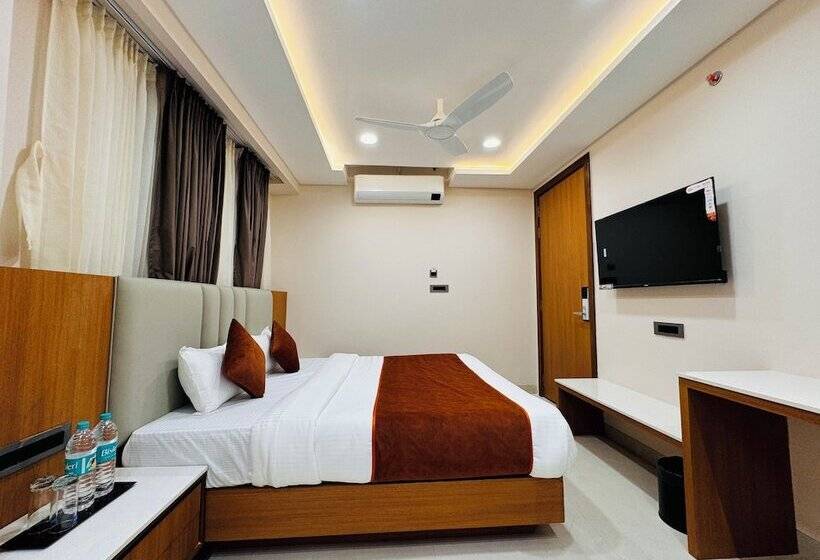 Отель Satya Shree