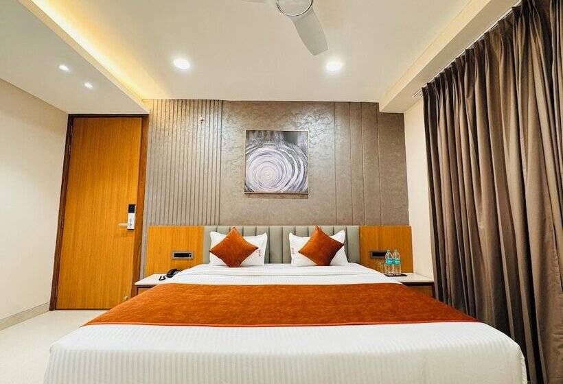 Отель Satya Shree