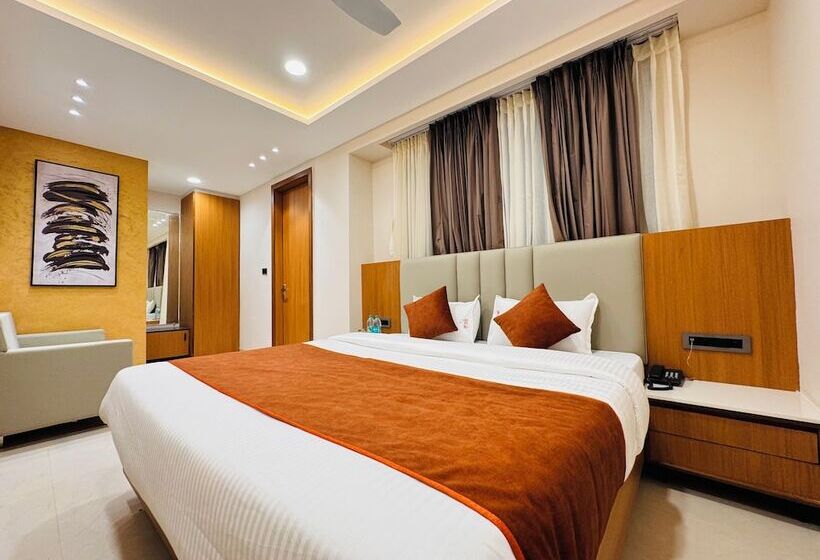 Отель Satya Shree