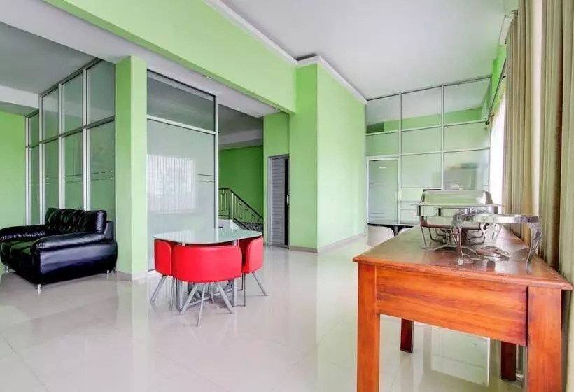 Hotelli Oyo 94099 Amanah Sejahtera