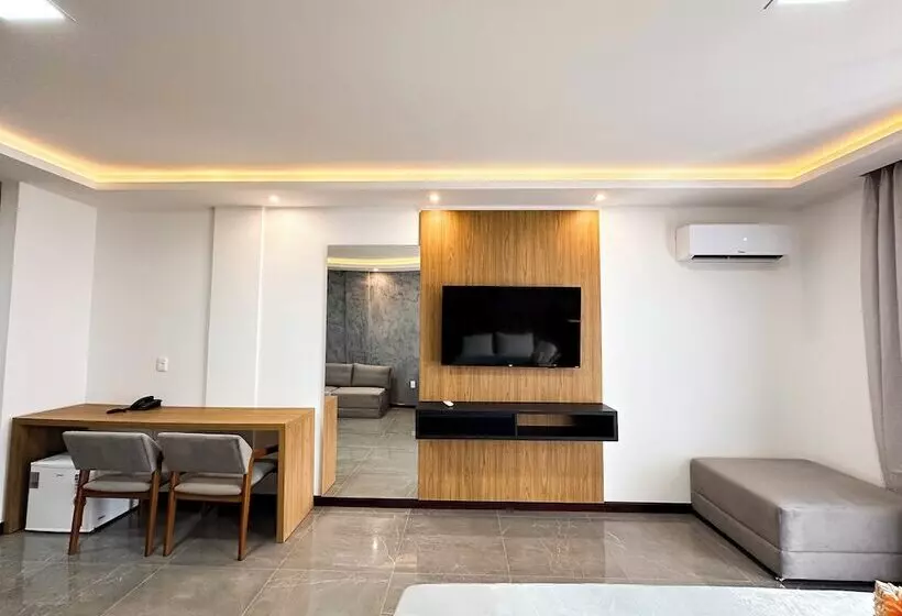 Hotelli Aloha Palace