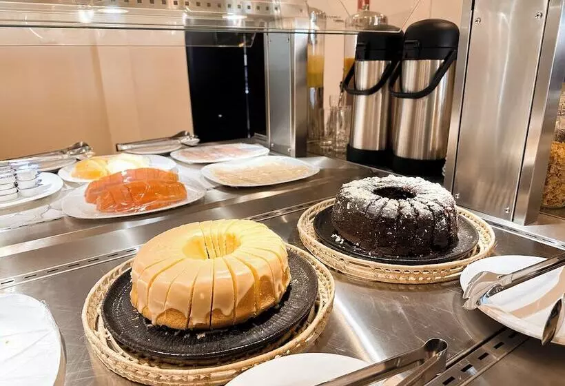 Hotelli Aloha Palace