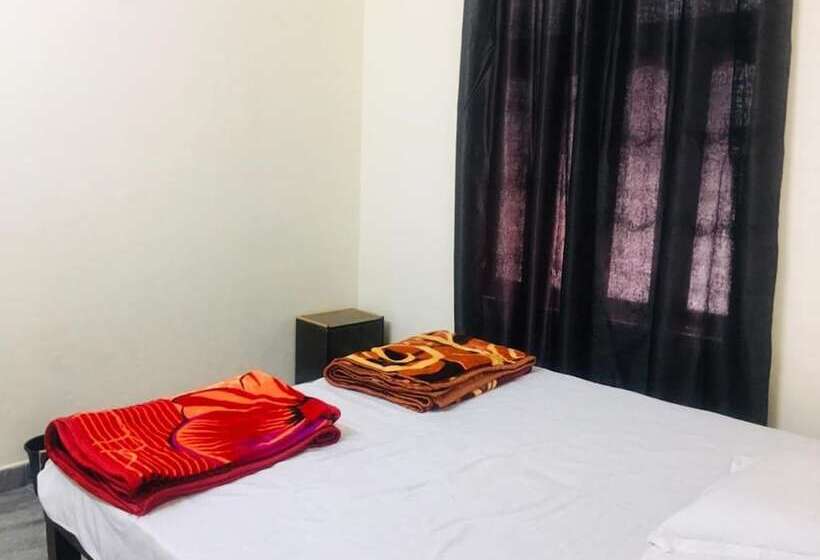 Hotel Goroomgo Amba Niwas Home Stay Uttarkashi