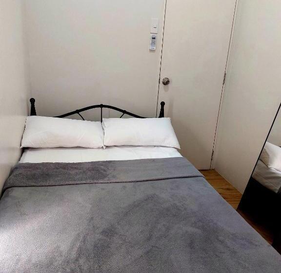 Dazzling Dash Apartelle