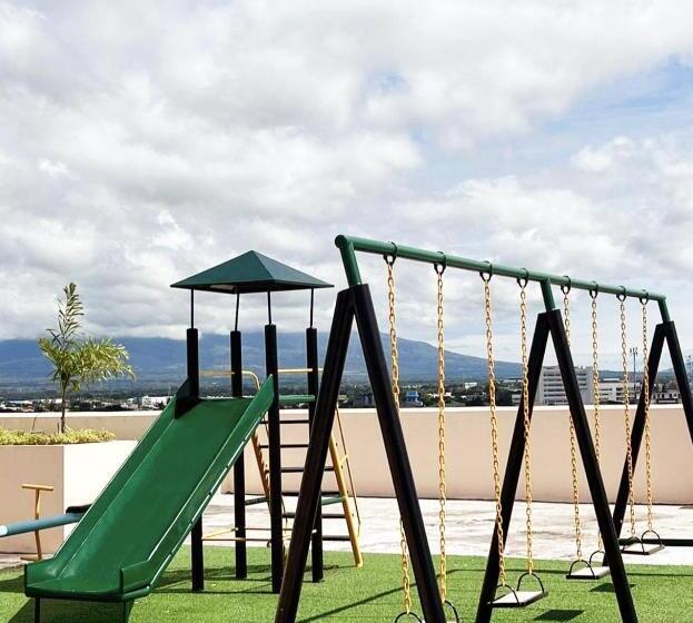 Dazzling Dash Apartelle