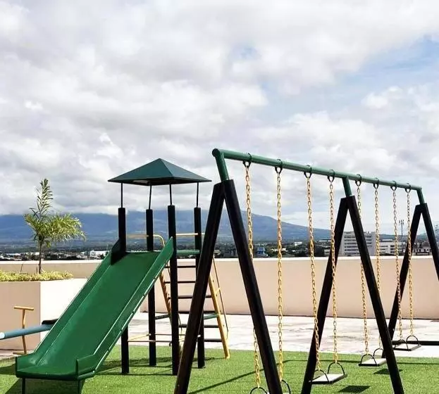 Dazzling Dash Apartelle