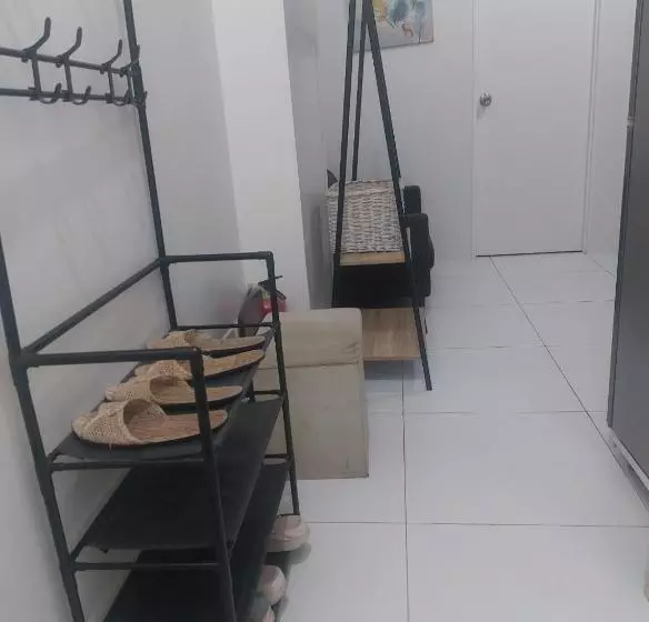 Dazzling Dash Apartelle