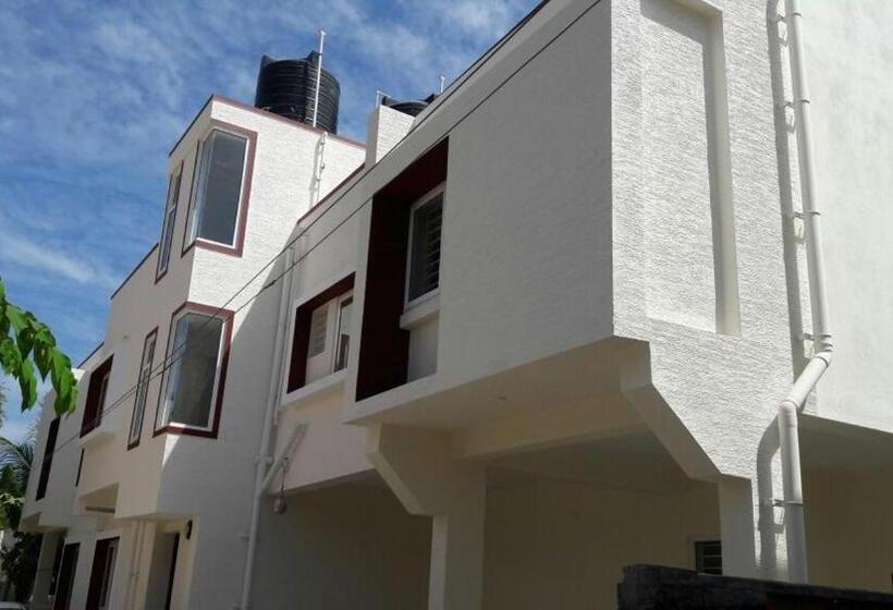 酒店 7 Hills Service Apartments