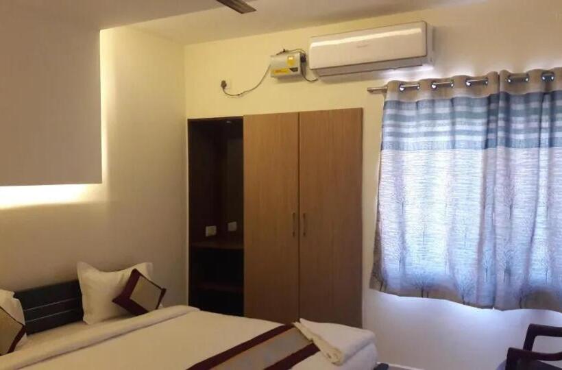 酒店 7 Hills Service Apartments