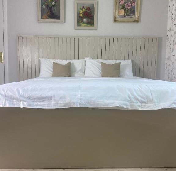 Отель Farm Stay B & B