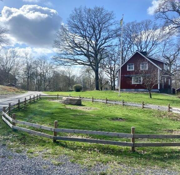 Отель Farm Stay B & B