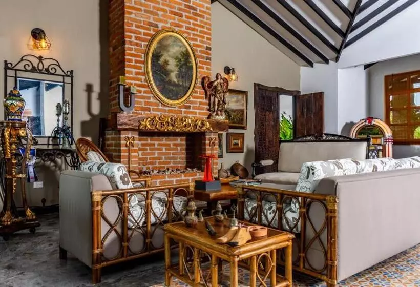 Hotelli Tukki Ecolodge