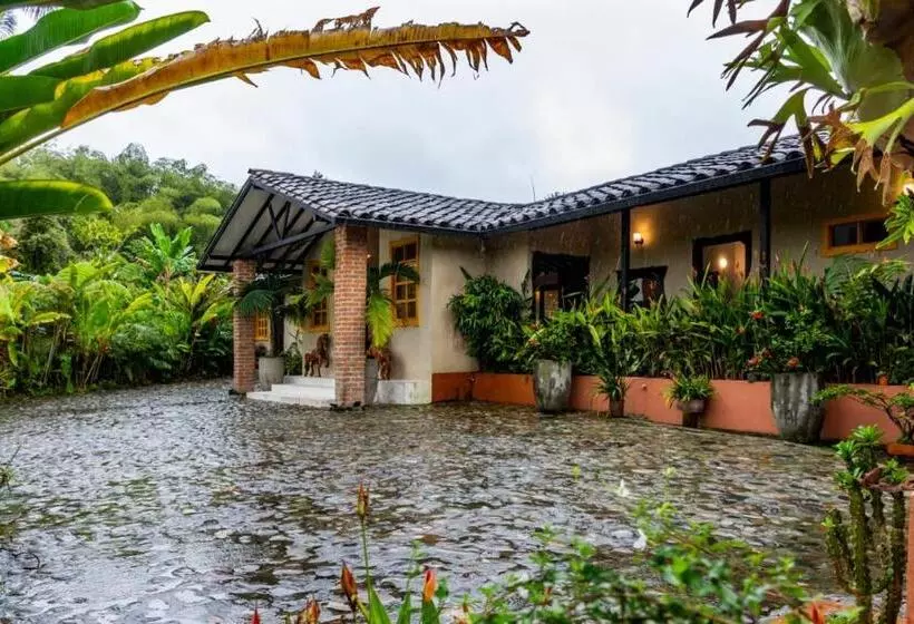 Hotelli Tukki Ecolodge