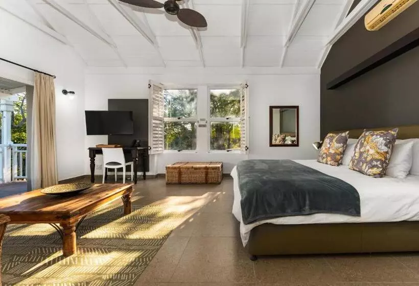 Hotelli The Umdoni Suites At Prince S Grant Golf Estate