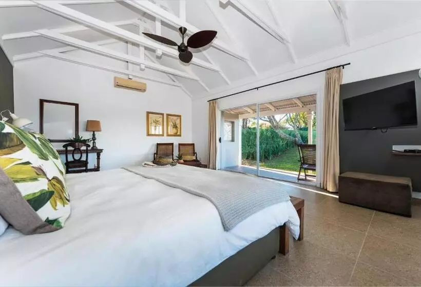 Hotelli The Umdoni Suites At Prince S Grant Golf Estate