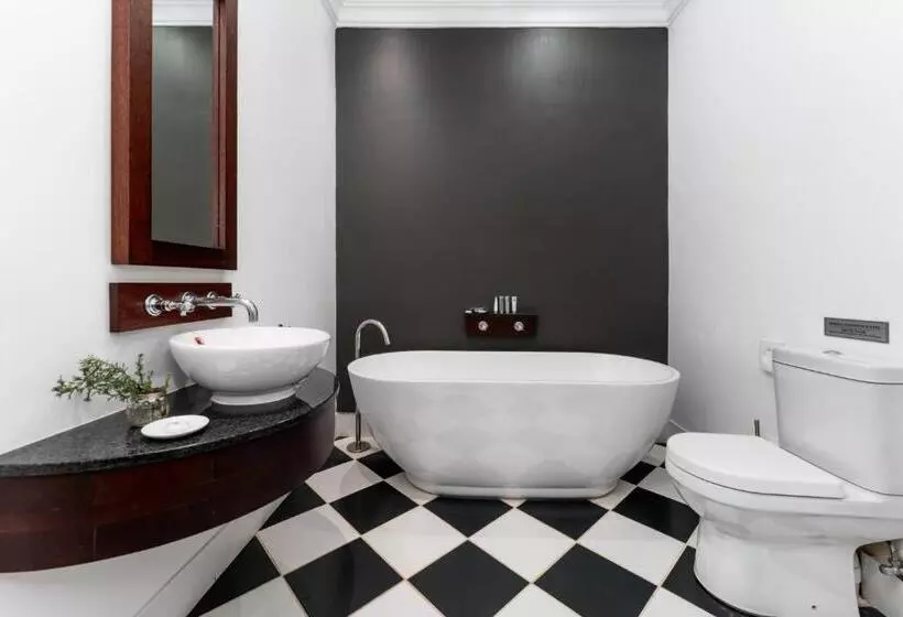 Hotelli The Umdoni Suites At Prince S Grant Golf Estate