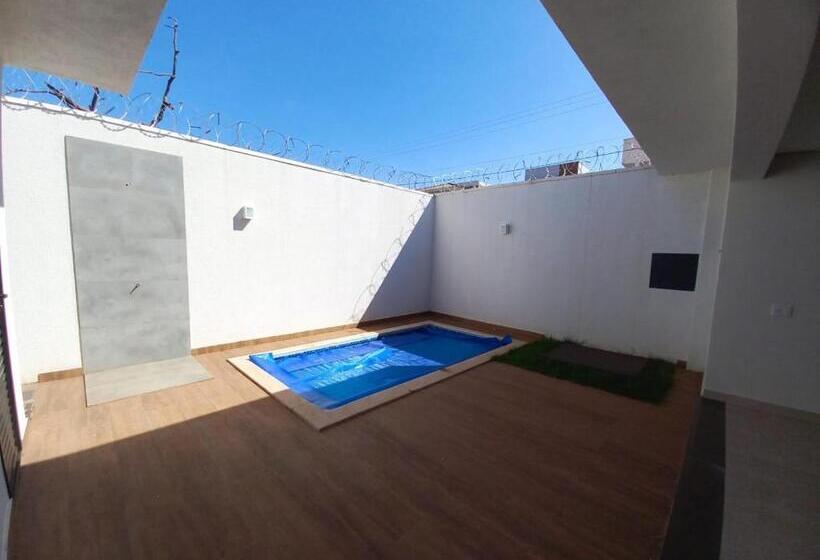 Пансион Dilucca Suíte 01   Pousada Karaiba Prox Umc, Praia Clube E Shopping