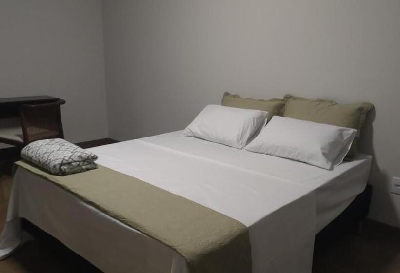 Пансион Dilucca Suíte 01   Pousada Karaiba Prox Umc, Praia Clube E Shopping