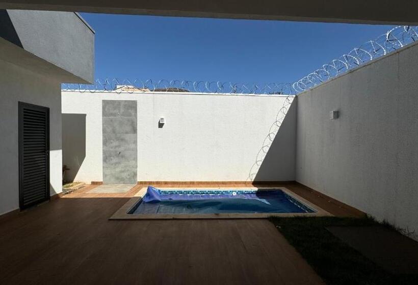 Пансион Dilucca Suíte 01   Pousada Karaiba Prox Umc, Praia Clube E Shopping