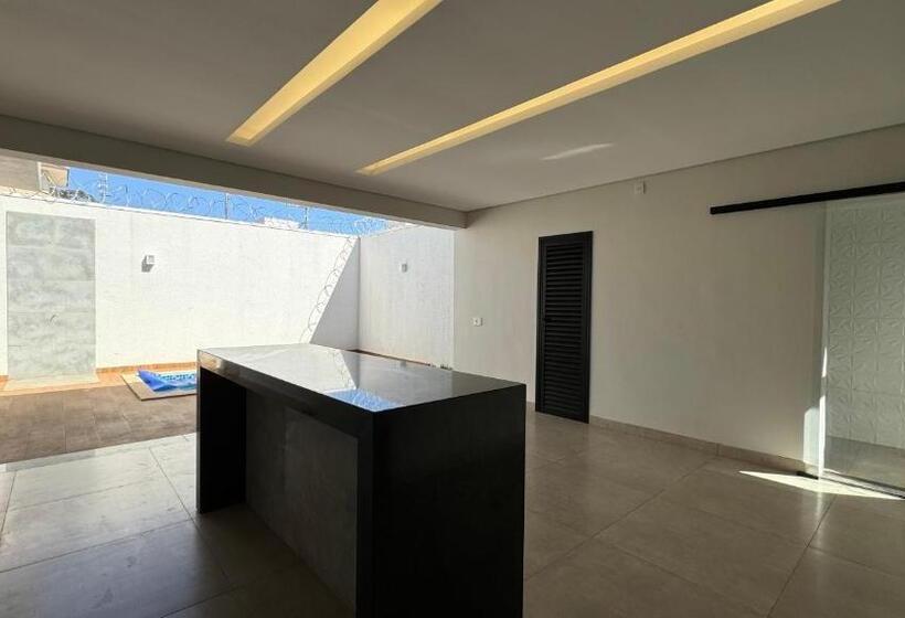 Пансион Dilucca Suíte 01   Pousada Karaiba Prox Umc, Praia Clube E Shopping