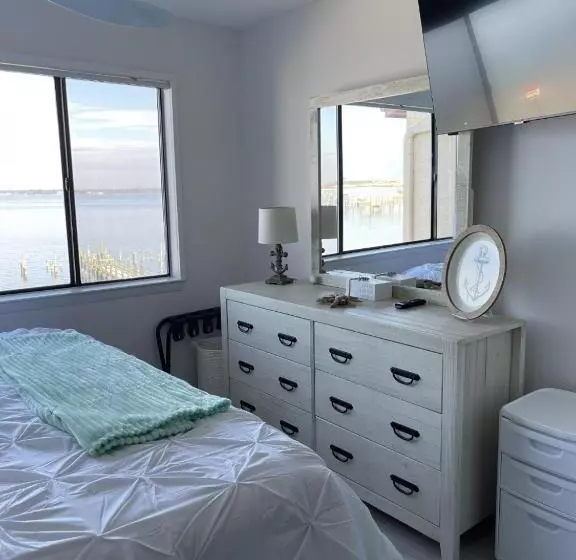 Sunset Harbor The Palms