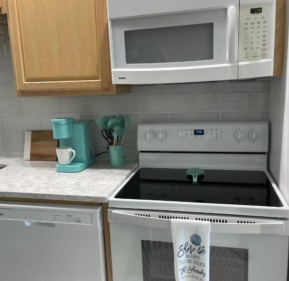 Sunset Harbor The Palms