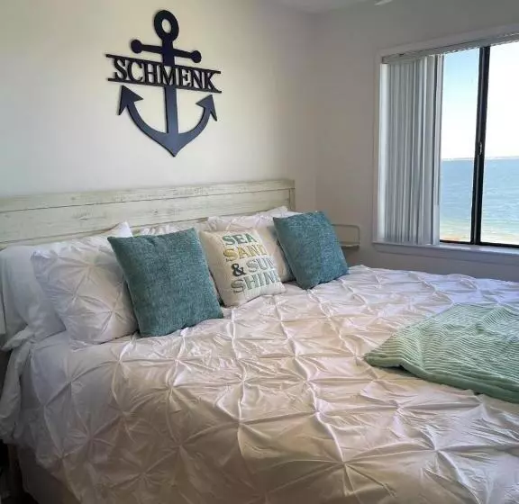 Sunset Harbor The Palms