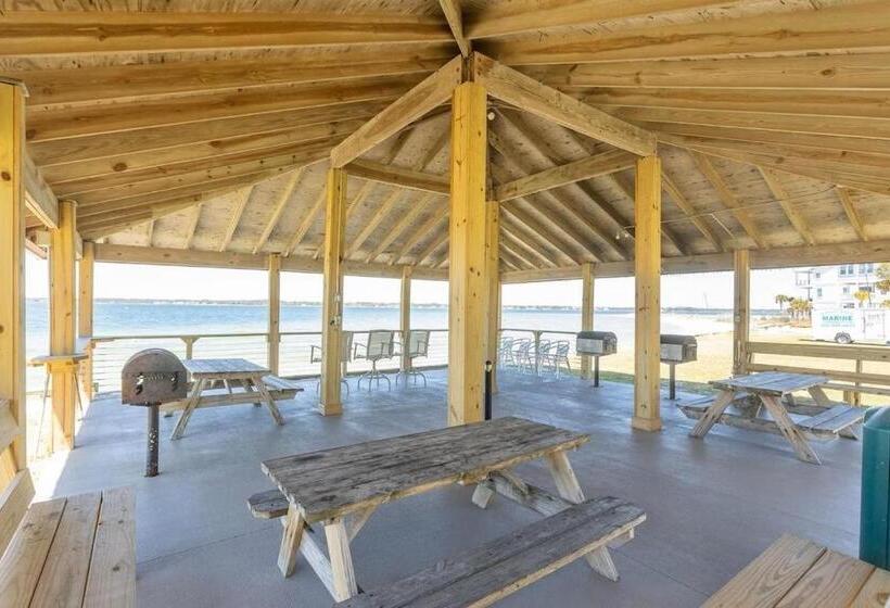 Sunset Harbor The Palms