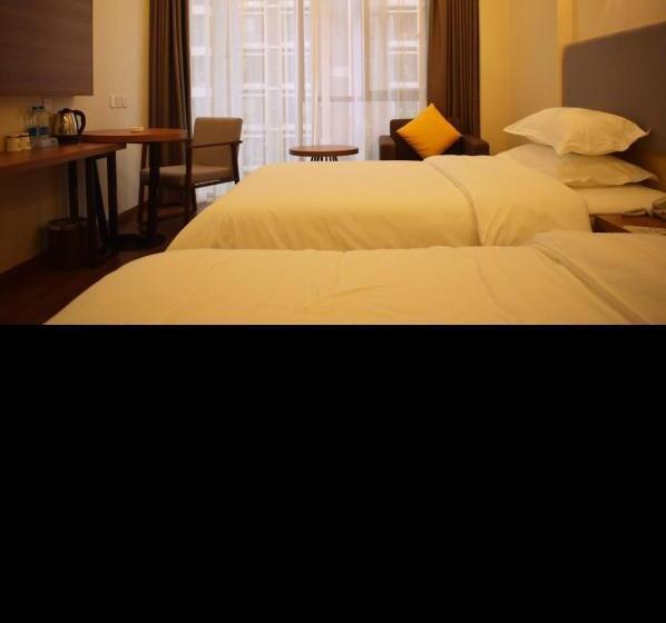 בית מלון כפרי Chengdu Luhu